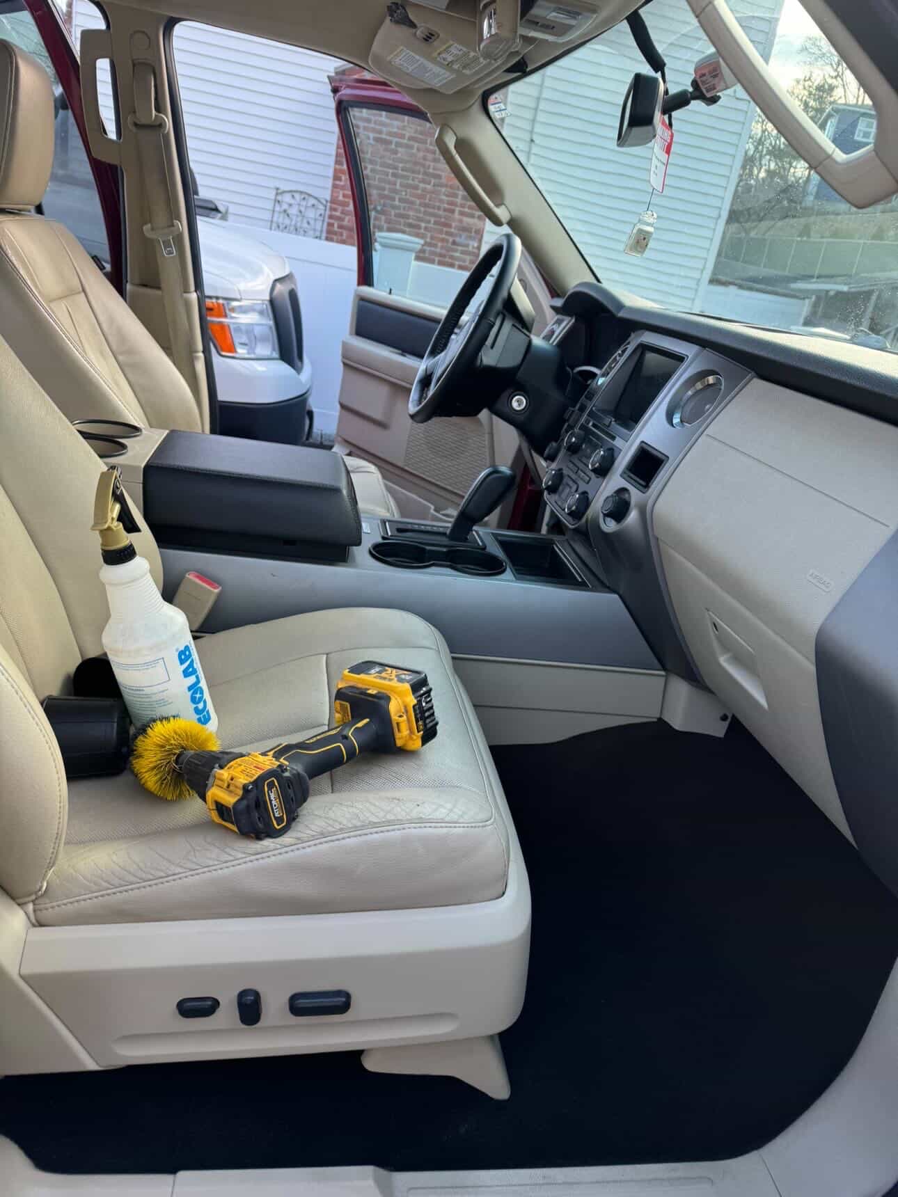 Clean Ford Expedition interior